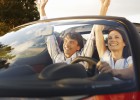 Mujer al volante y hombre copiloto, la pareja perfecta Mujer al volante y hombre copiloto, la pareja perfecta