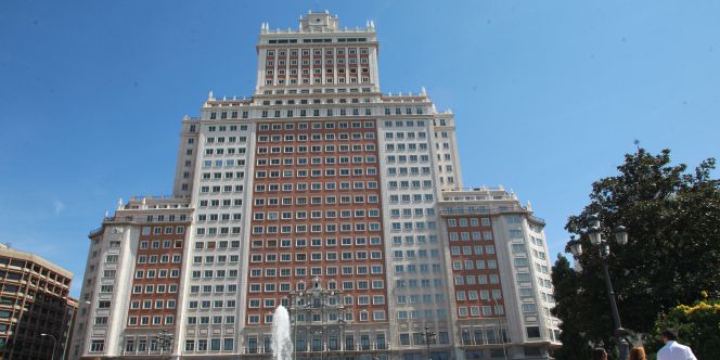 Edificio España, del grupo chino Wanda.