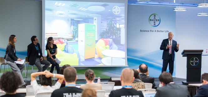 Presentación del programa Grants4Apps en la sede de Bayer en Barcelona.