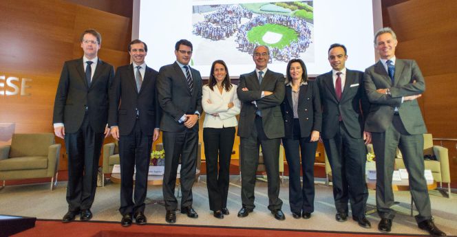 De izquierda a derecha, Franz Heukamp, profesor de Análisis de Decisiones delIESE; Jordi Canals, director general del IESE; Kristoff Puelinckx, fundador y socio de Delta Partners; Cristina Badenes, socia de Meridia Capital;Antonio González-Adalid, consejero delegado de Cartera IndustrialRea;Cristina de Parias, Directora de España de BBVA y presidenta de Catalunya Caixa; Alejandro Beltrán, socio director de McKinsey & Company; y Pablo Sagnier, socio de Egon Zehnder International.
