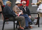 Empleo sacará 7.700 millones de la hucha de las pensiones Empleo sacará 7.700 millones de la hucha de las pensiones