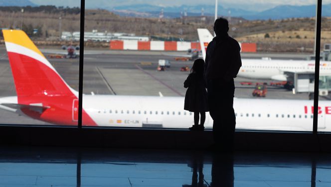 Vista del aeropuerto de Barajas desde el interior de la Terminal 4. Pablo Monge
