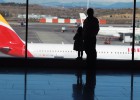 Llegan más extranjeros
que españoles emigran Llegan más extranjeros
que españoles emigran
