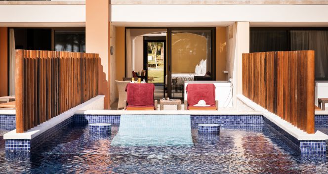 Habitación swim up del Barceló Maya Caribe