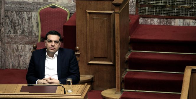 El primer ministro griego Alexis Tsipras participa en una sesión del Parlamento.