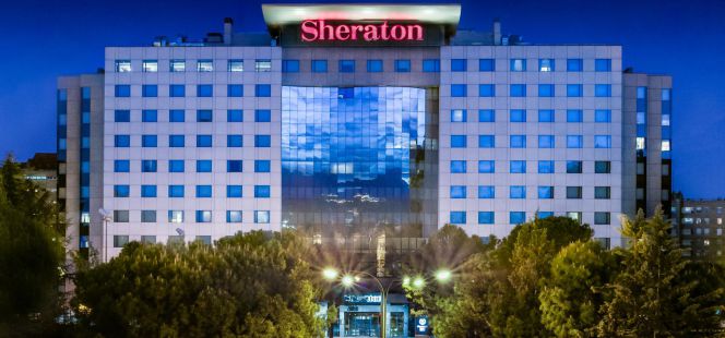 Fachada del Sheraton Madrid Mirasierra Hotel & Spa.
