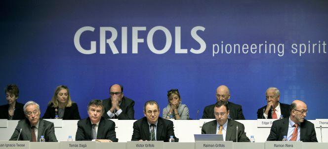 Víctor Grifols y Raimon Grifols en la junta de accionistas