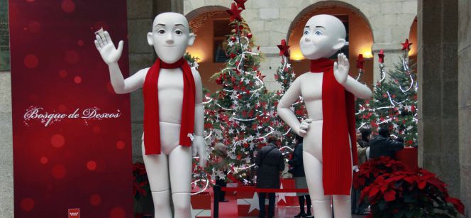 Maniquíes promocionando el sorteo extraordinario de Navidad.