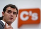 Ciudadanos ofrece un pacto al PP y al PSOE Ciudadanos ofrece un pacto al PP y al PSOE