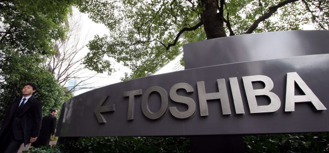 Exterior de la sede de Toshiba en Tokio (Japón).