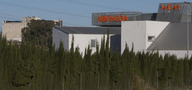 Exterior del complejo de Abengoa Water en Dos Hermanas (Sevilla).