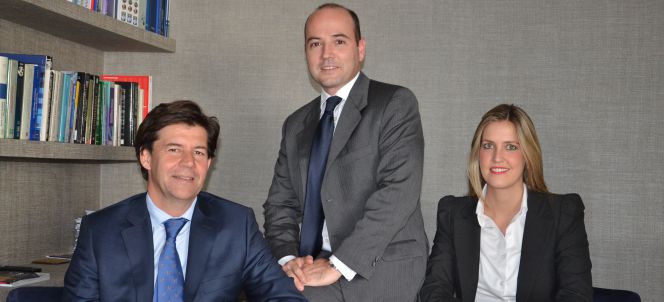 Juan Uguet, Carlos Val-Carreres y Marta Zarate, de Lierde Sicav, con un 19% de rentabilidad en 2015.