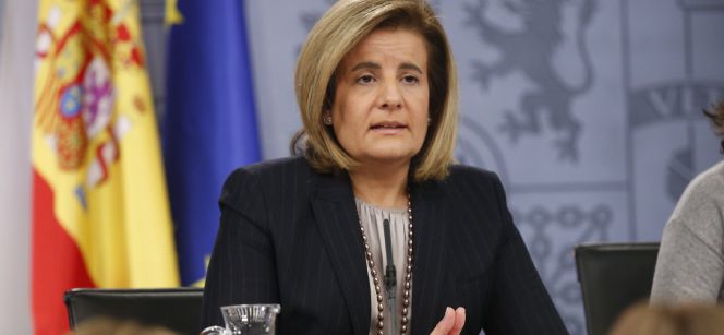 La ministra de Empleo, Fátima Báñez, durante la rueda de prensa tras la reunión del Consejo de Ministros, en el Palacio de la Moncloa.