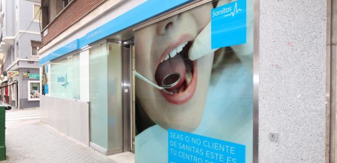 Sanitas alcanza el millón de asegurados en la guerra de las clínicas dentales