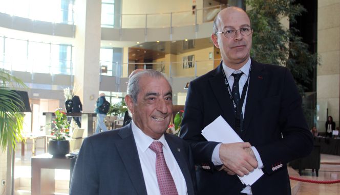 Juan José Hidalgo, presidente de Globalia, junto a su homólogo de Renfe, Pablo Vázquez.