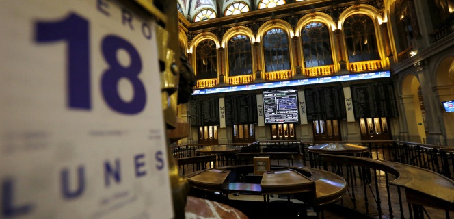 El Ibex baja de los 8.500 puntos con el freno de la banca y el petróleo