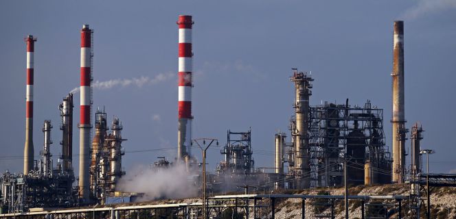 Hub de petróleo ubicado en las proximidades de Marsella, Francia.