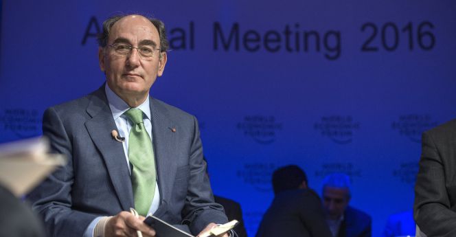 El presidente de Iberdrola, Ignacio Sánchez Galán, durante su intervención, hoy 20 de enero de 2016, en la primera jornada del Foro Económico que se celebra en Davos (Suiza). EFELaurent Gillieron