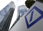 Deutsche Bank cae el 7,4% tras perder 6.700 millones Deutsche Bank cae el 7,4% tras perder 6.700 millones