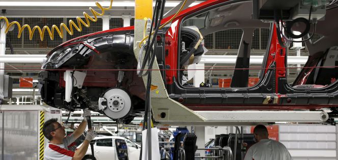 Trabajadores en la fábrica de Seat, del Grupo Volkswagen.