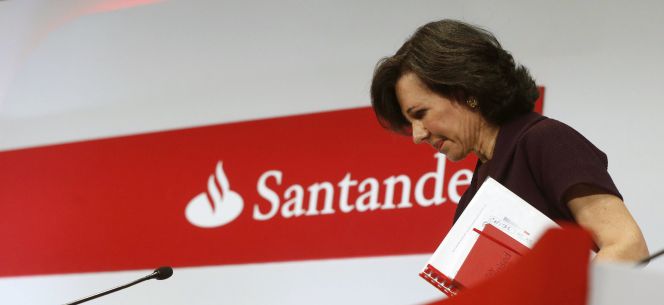 GRA181 BOADILLA DEL MONTE (MADRID), 27012016.- La presidenta del Banco de Santander, Ana Botín, durante la presentación de resultados del grupo que obtuvo un beneficio neto atribuido de 5.966 millones de euros en 2015, el 2,6 % más que el año anterior, después de la dotación a provisiones, sin las cuales las ganancias habrían crecido el 13 % y habrían alcanzado los 6.566 millones. EFEJuan Carlos Hidalgo