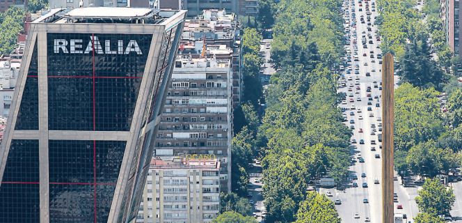 FCC baraja mantener su participación en Realia