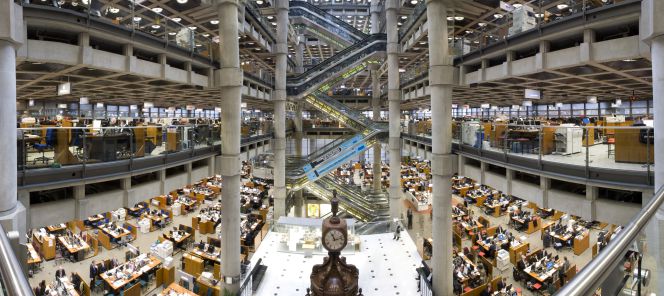 Interior de la sede corporativa de Lloyd’s, el mayor mercado de seguros del mundo, en Londres.