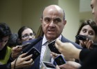 Guindos: “La incertidumbre no afecta a la economía” Guindos: “La incertidumbre no afecta a la economía”