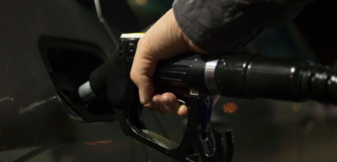 ¿Cuánto puedo ganar comparando precios entre gasolineras?