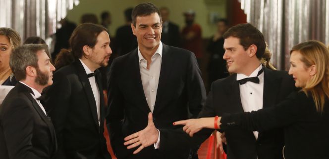 Pablo Iglesias, Pedro Sánchez y Albert Rivera, durante la celebración de los Premios Goya.
