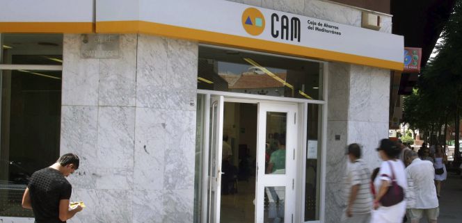 Exterior de una oficina de Caja Mediterráneo (CAM). EFEArchivo
