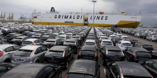El récord de exportaciones reduce un 1,2% el déficit comercial