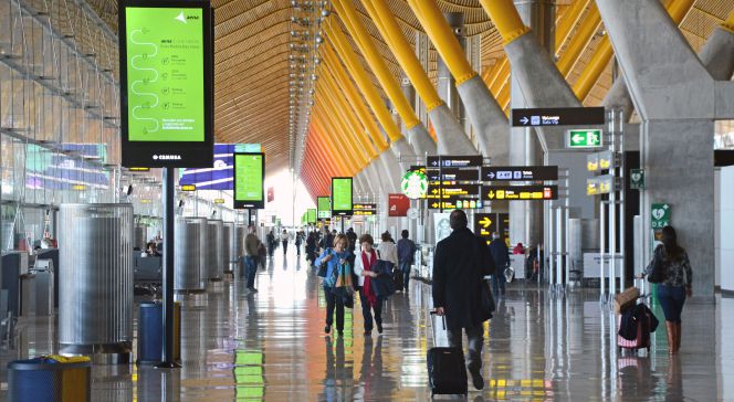 Interior de la Terminal 4 del aeropuerto madrileño de Barajas, la última gran inversión de Aena.