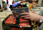 Mars retira sus chocolatinas en 55 países, también España Mars retira sus chocolatinas en 55 países, también España
