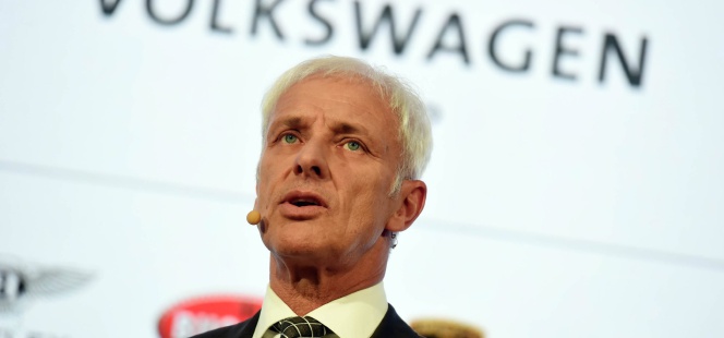 El director general de Volkswagen Matthias Mueller, ayer lunes en su conferencia antes de la apertura de la edición número 86 del Salón Internacional del Automóvil en Ginebra (Suiza).