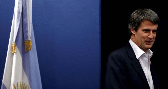 El ministro de Finanzas de Argentina, Alfonso Prat-Gay, en la comparecencia en la que anunció el pacto con los fondos.