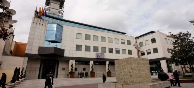 La Policía Nacional registra el Ayuntamiento de Getafe