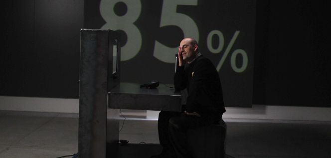Uno de los empleados de Midas, sometido a la máquina EyeDetect para la campaña "Los ojos que no mienten".