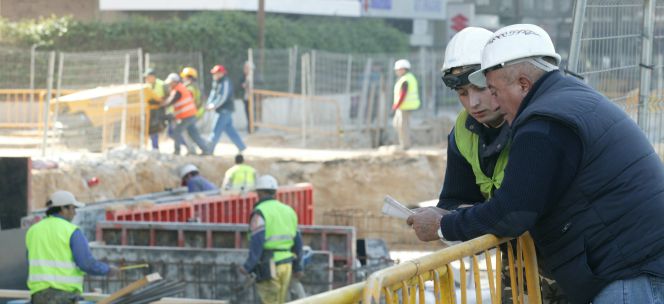 Trabajadores de la construcción en una obra en Madrid.