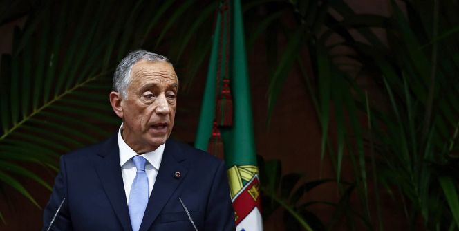 El recién investido presidente de Portugal, Marcelo Rebelo de Sousa, pronuncia un discurso en la Mezquita de Lisboa.