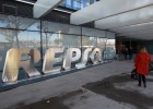 Repsol se reorganiza y prescinde de 41 directivos Repsol se reorganiza y prescinde de 41 directivos