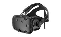 HTC Vive: estará en la calle en abril y necesita para funcionar un potente PC con Windows 7 o superior con tarjeta de vídeo Nvidia. Es uno de los cascos más potentes, pero vale 899 euros, lo cual puede ser un lastre.