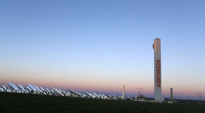 Planta solar de Abengoa en Sanlúcar la Mayor.