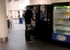 Cómo sabe una máquina de refrescos que has usado una moneda falsa Cómo sabe una máquina de refrescos que has usado una moneda falsa