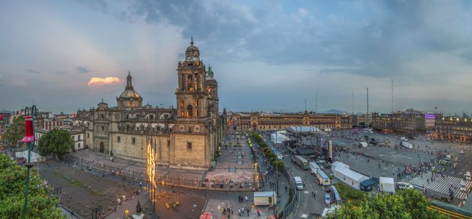 Vista de El Zócalo, la plaza principal de Ciudad de México.