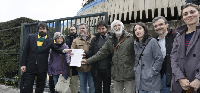 Colectivos sociales junto con Podemos y la FRAVM presentan un recurso contra la Ley de suelo de Madrid en el Tribunal Constitucional.