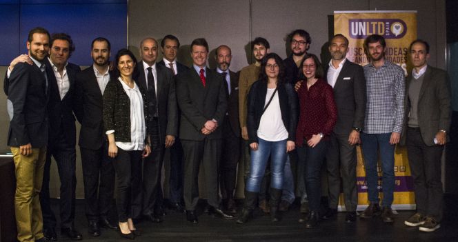 Ganadores del programa Crece, junto a los responsables de UnLtd Spain, Edmond de Rothschild Foundations y Cuatrecasas, donde se celebró el acto de entrega.
