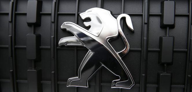 El león rampante, enseña de Peugeot