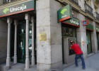Unicaja ya tiene a los bancos que la sacarán a Bolsa Unicaja ya tiene a los bancos que la sacarán a Bolsa