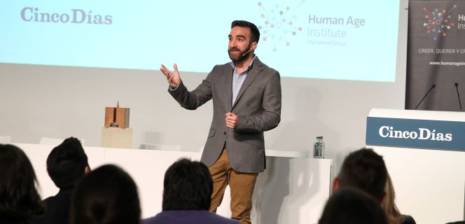 El emprendedor Francisco Polo, director general de Change.org en España, durante la clase magistral impartida ayer en Cinco Días.
